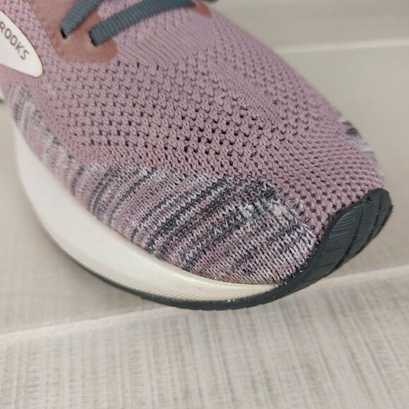 Brooks Levitate 4 Women's 9 Primrose Blackened Pearl W -1203351B032 - Picture 3 of 9